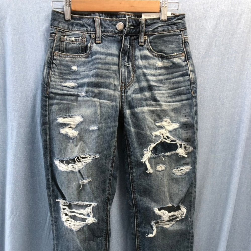American Eagle Tomgirl jeans